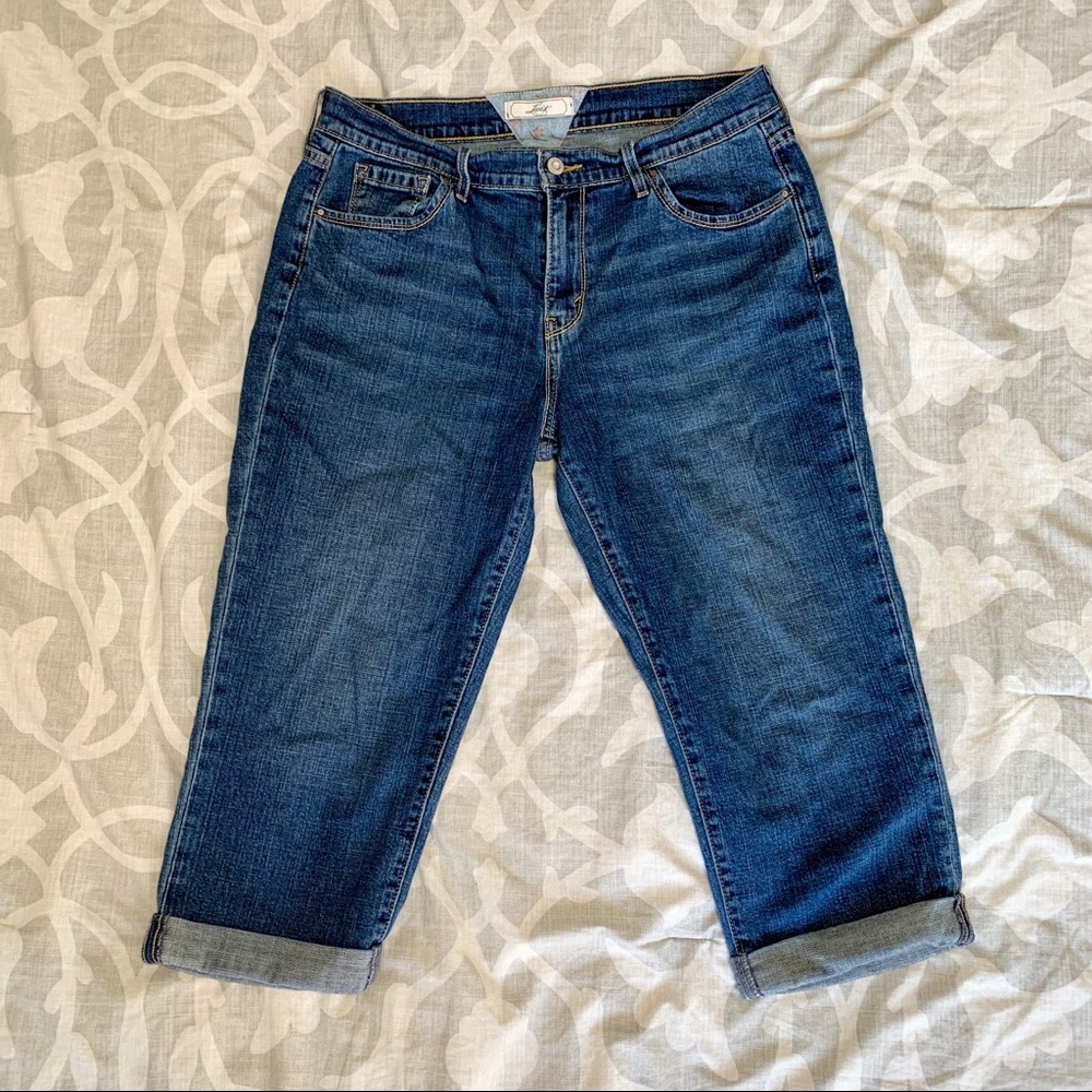 Levi’s capris